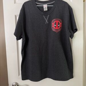 Marvel Studios Deadpool & Wolverine Corner Deadpool Symbol Premium T-Shirt, L